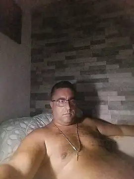 ADRIAN ADI40 online show from 08/03/26, 03:05