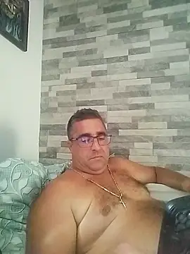 ADRIAN ADI40 online show from 08/06/26, 02:41