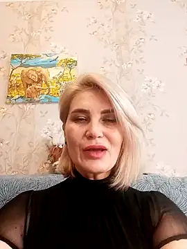 Snapshot of JennyOMay chatting on 12/29/24, 08:11 JennyOMay online show from 12/29/24, 08:11