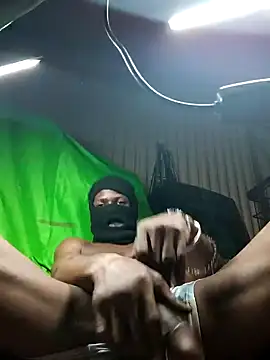 Snapshot of Maculine_Stayr chatting on 12/02/24, 07:27 Maculine Stayr online show from 12/02/24, 07:27