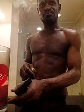 Snapshot of Maculine_Stayr chatting on 02/15/25, 03:28 Maculine Stayr online show from 02/15/25, 03:28