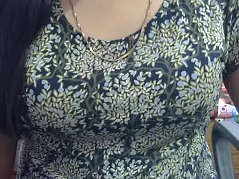 Snapshot of Your_wild_Dia chatting on 03/11/25, 05:02 Your wild Dia online show from 03/11/25, 05:02