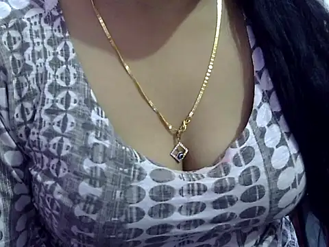 Snapshot of Your_wild_Dia chatting on 11/10/25, 06:07 Your wild Dia online show from 11/10/25, 06:07