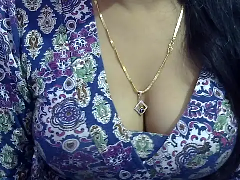 Snapshot of Your_wild_Dia chatting on 11/15/25, 06:48 Your wild Dia online show from 11/15/25, 06:48