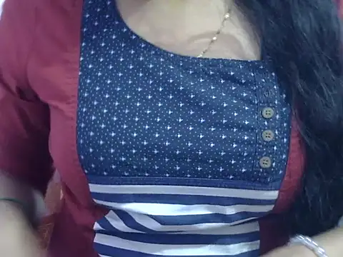 Snapshot of Your_wild_Dia chatting on 12/15/25, 04:39 Your wild Dia online show from 12/15/25, 04:39