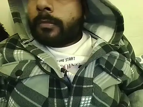 Snapshot of SHENOY3 chatting on 01/09/25, 02:22 SHENOY3 online show from 01/09/25, 02:22