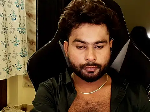 Snapshot of SHENOY3 chatting on 09/17/25, 07:59 SHENOY3 online show from 09/17/25, 07:59