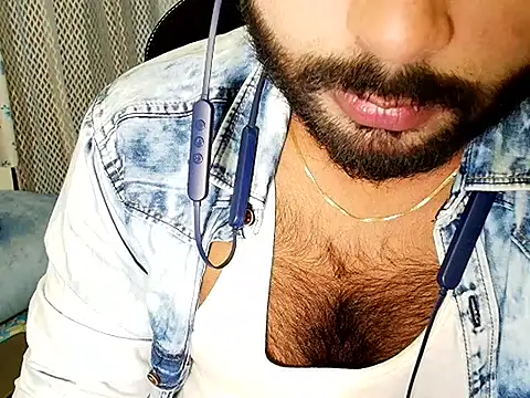 Snapshot of SHENOY3 chatting on 11/06/25, 05:25 SHENOY3 online show from 11/06/25, 05:25