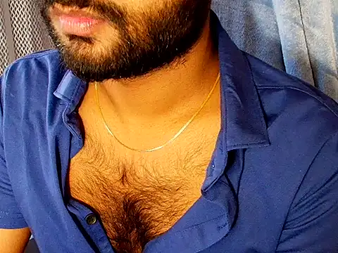 Snapshot of SHENOY3 chatting on 11/08/25, 01:39 SHENOY3 online show from 11/08/25, 01:39