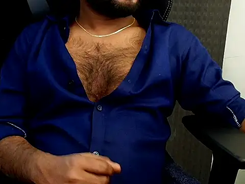 Snapshot of SHENOY3 chatting on 11/29/25, 08:56 SHENOY3 online show from 11/29/25, 08:56