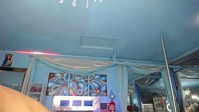 ADRIANNA FOX online show from 09/14/25, 08:24