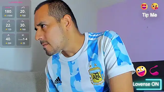 Snapshot of jhonyalzate2 chatting on 01/12/25, 12:44 jhonyalzate2 online show from 01/12/25, 12:44