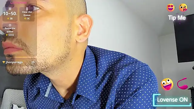 Snapshot of jhonyalzate2 chatting on 03/18/25, 02:47 jhonyalzate2 online show from 03/18/25, 02:47