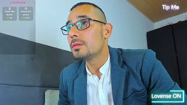 Snapshot of jhonyalzate2 chatting on 10/03/25, 02:08 jhonyalzate2 online show from 10/03/25, 02:08