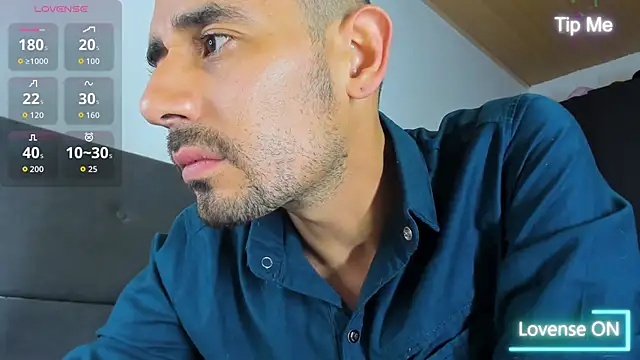 Snapshot of jhonyalzate2 chatting on 10/05/25, 12:53 jhonyalzate2 online show from 10/05/25, 12:53