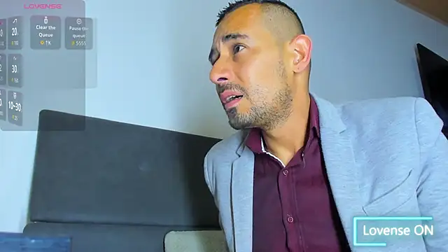 Snapshot of jhonyalzate2 chatting on 11/30/25, 01:53 jhonyalzate2 online show from 11/30/25, 01:53