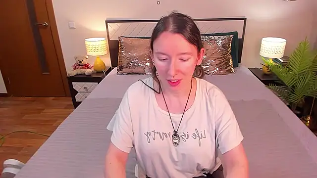 CatherineWalls online show from 05/11/26, 04:40