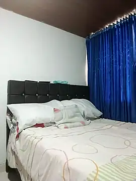 Vicky Rosse online show from 11/05/25, 07:14