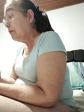 Vicky Rosse online show from 11/14/25, 08:29