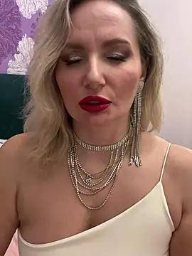 AngelOxy online show from 12/25/24, 02:34