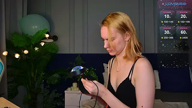 Ramona    online show from 11/26/25, 06:14