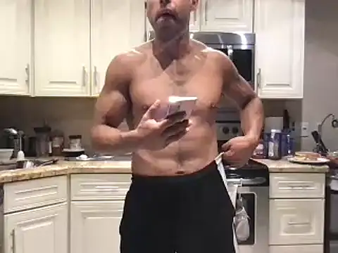 BigGuyMuscle online show from 03/11/25, 02:54