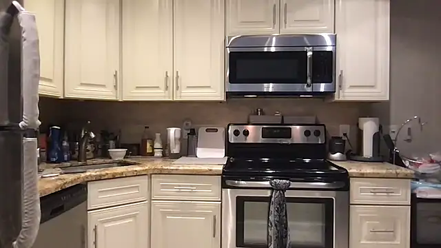 BigGuyMuscle online show from 04/08/26, 04:18