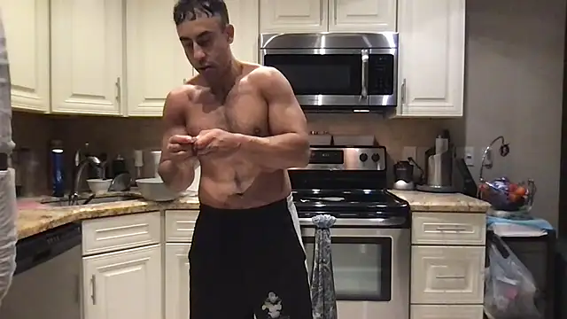 Snapshot of BigGuyMuscle chatting on 06/03/26, 12:46 BigGuyMuscle online show from 06/03/26, 12:46