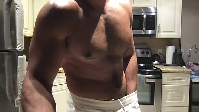 Snapshot of BigGuyMuscle chatting on 06/22/26, 03:25 BigGuyMuscle online show from 06/22/26, 03:25