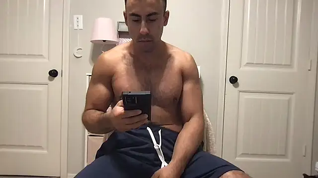 Snapshot of BigGuyMuscle chatting on 07/13/26, 12:02 BigGuyMuscle online show from 07/13/26, 12:02