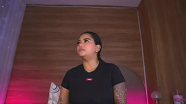 alexaa walker online show from 03/31/26, 11:54