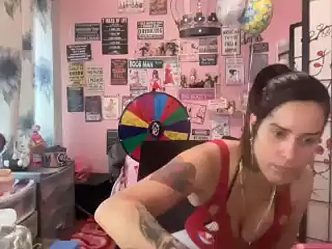 Snapshot of latinacubana chatting on 12/28/24, 05:14 latinacubana online show from 12/28/24, 05:14