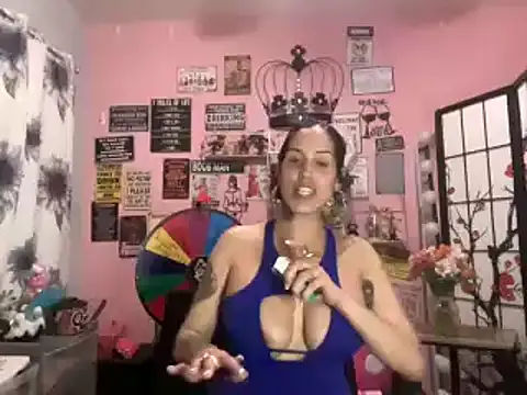 Snapshot of latinacubana chatting on 01/20/25, 11:13 latinacubana online show from 01/20/25, 11:13