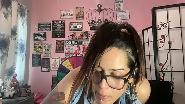 Snapshot of latinacubana chatting on 02/05/25, 08:46 latinacubana online show from 02/05/25, 08:46