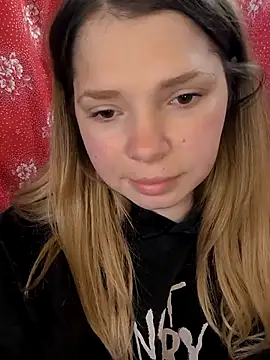 Zuli Kiska online show from 04/11/26, 10:41