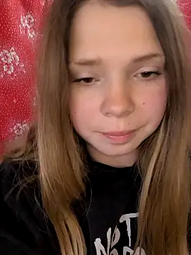 Zuli Kiska online show from 04/13/26, 11:05