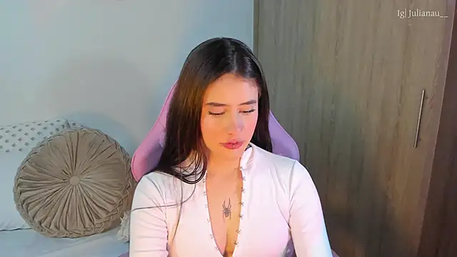 iriswest  online show from 03/23/25, 02:26