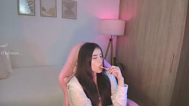 iriswest  online show from 09/20/25, 11:06