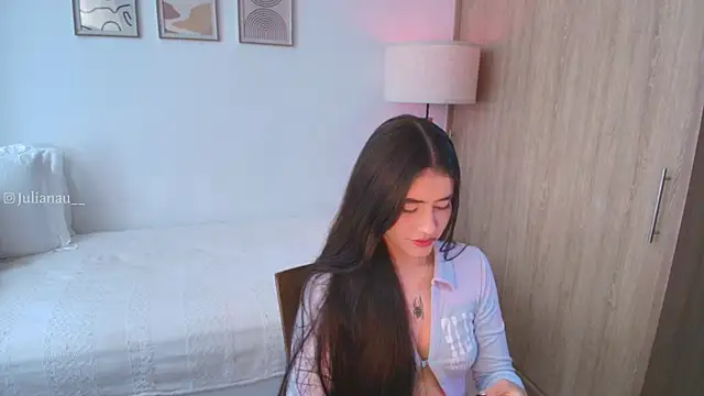 iriswest  online show from 10/19/25, 07:36