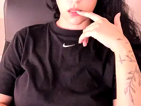 Kristenbr online show from 04/08/26, 11:16