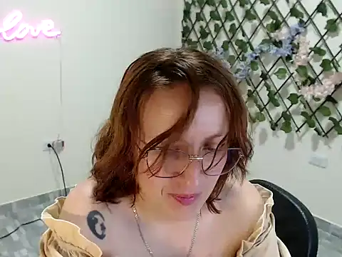 kittykalor09 online show from 04/18/26, 03:16