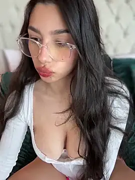 LoveLillyy online show from 01/21/25, 08:11