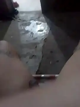 Snapshot of mimonksin chatting on 02/21/25, 02:39 mimonksin online show from 02/21/25, 02:39