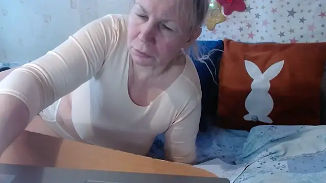 QueenLana online show from 03/06/26, 05:48