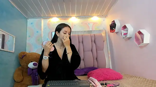 danaythamara1 online show from 01/30/25, 10:08