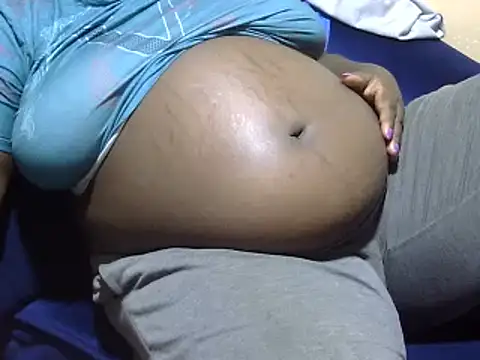 Snapshot of Rio_sky chatting on 12/21/24, 04:25 Rio sky online show from 12/21/24, 04:25