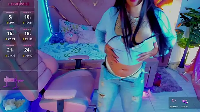 Snapshot of natalia-888 chatting on 09/29/25, 01:22 natalia-888 online show from 09/29/25, 01:22