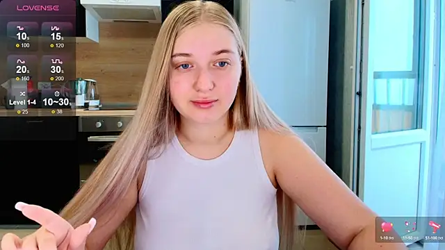 Adr1ana  online show from 10/04/25, 06:44