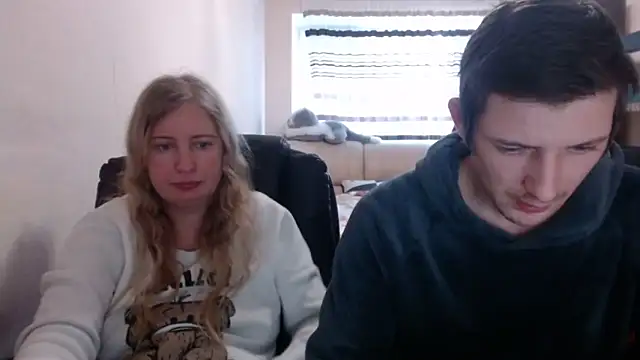 PeterAndJen online show from 03/09/25, 06:39