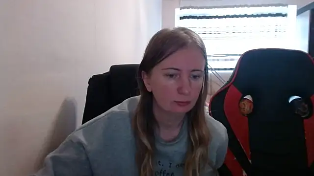 PeterAndJen online show from 10/15/25, 07:08